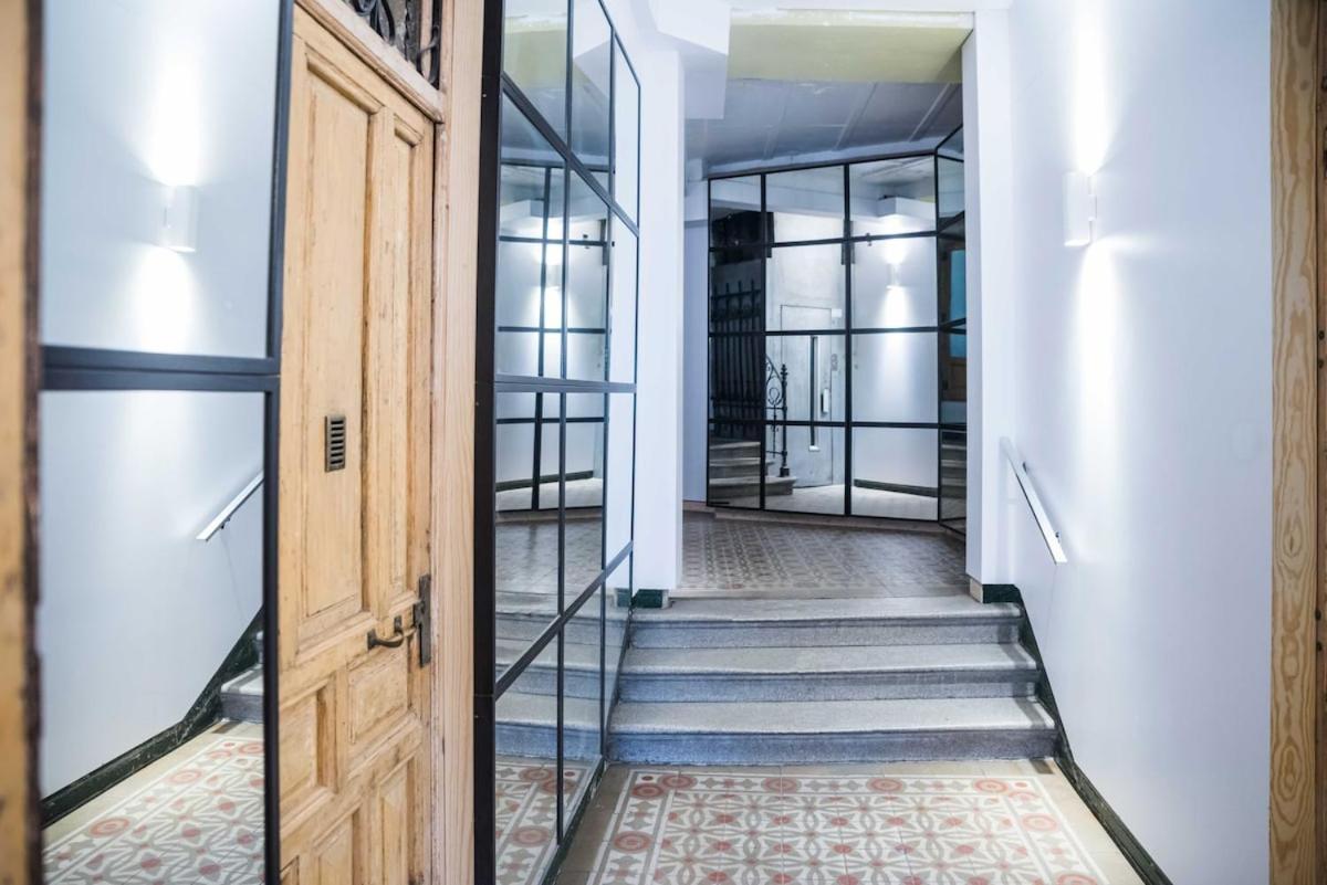 Amazinn Places Embajadores I Madrid Bagian luar foto
