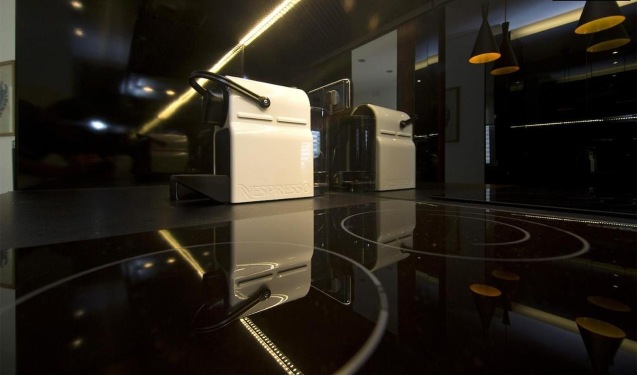 Amazinn Places Embajadores I Madrid Bagian luar foto