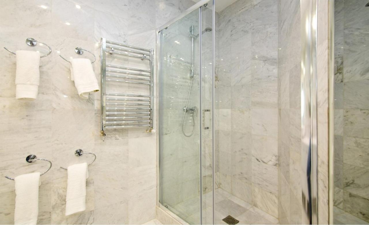 Amazinn Places Embajadores I Madrid Bagian luar foto